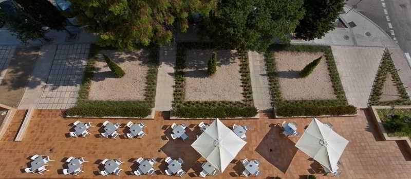 Apart-hotel Compostela 3*