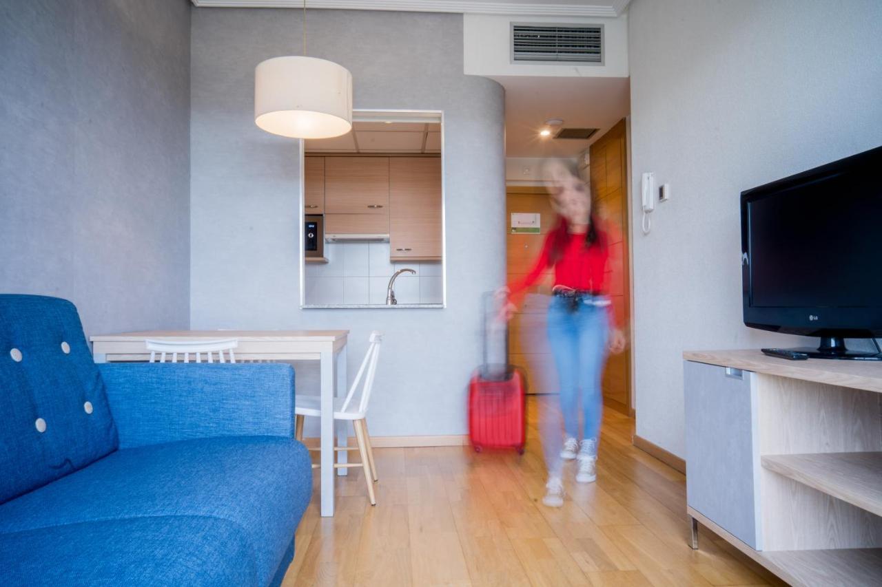 Aparthotel Compostela 3*